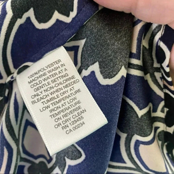 Lord & Taylor woman 2X black, pink, blue and white print dolman sleeve top - Picture 5 of 5